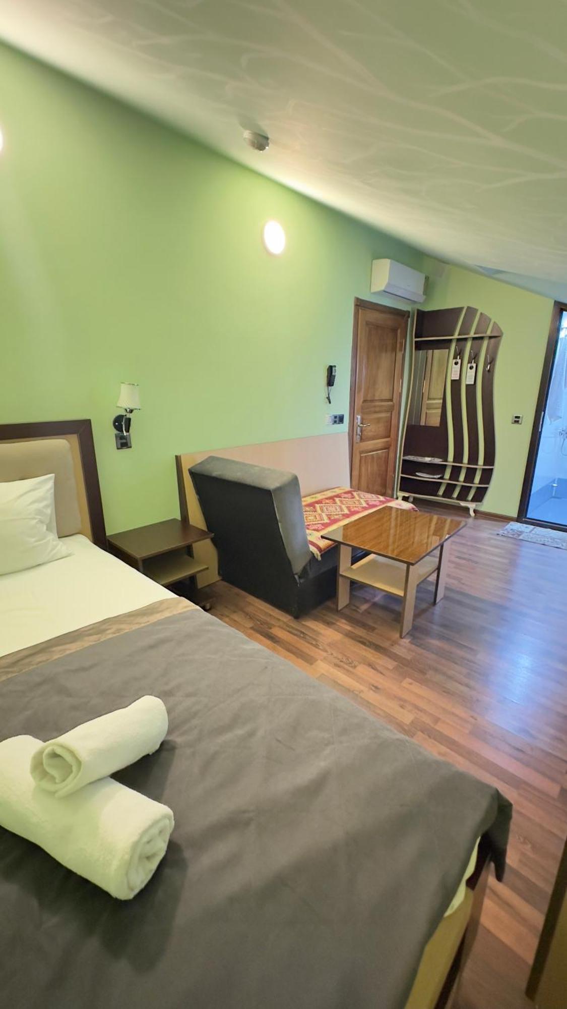 Yaffle Inn Shaki Boutique Hotel Şǝki Esterno foto
